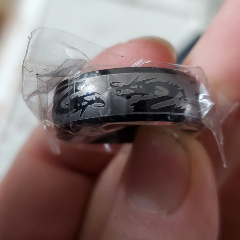 Dragon ring
